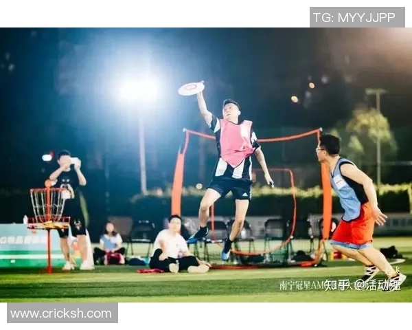 极限运动嘉年华回顾上海飞盘队展现力量与团队精神的精彩表现